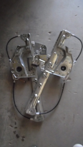 2000 Cadillac LH/RH Rear Window Regulator (#00CARELRB2E)