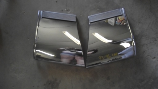 1993 Cadillac Fender Trim L/R (93CAFT3AE)