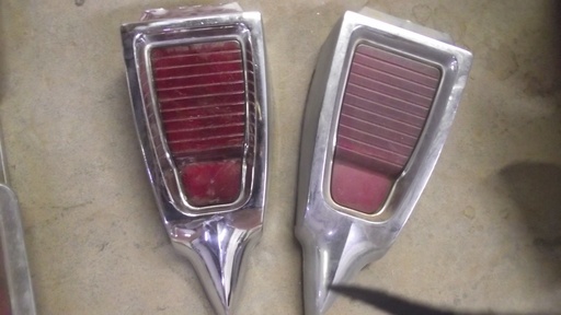 1963 Buick TailLights L/R (#63BUTL4AE)