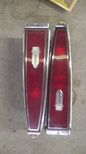 1984 Cadillac Tail Lights L/R (#84CATL4AE)