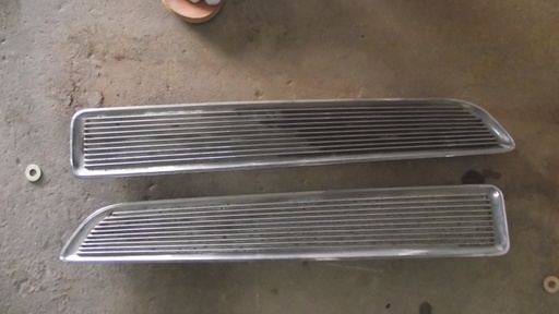 1967 Plymouth Barracuda Hood Louvers (#67PLHL1OBE)