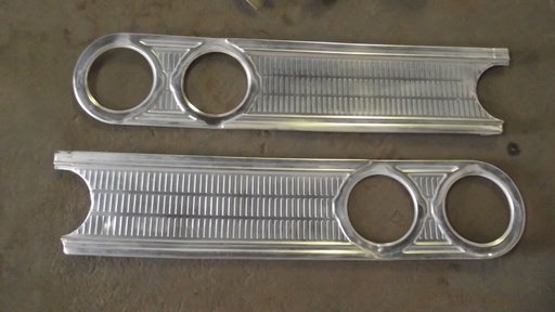 1963 Mercury Comet Tail Panel/Light Trim (#63METT3BE)