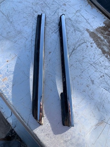 1971 Oldsmobile Cutlass 2DR HT Rear 1/4 Glass Chrome Weather Strip Retaining Channels (#71OLCWSB)