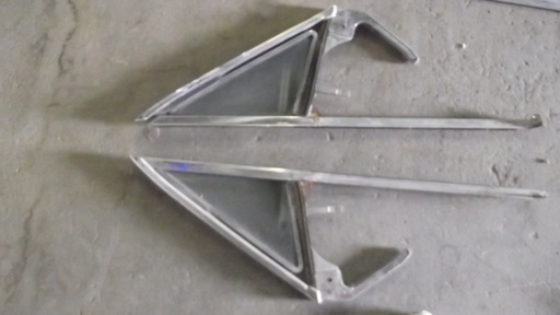 1963 Oldsmobile 98 Vent Windows L/R (#63OLVW5BE)