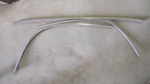 1960 Chevrolet Impala Ext. Rear Window Trim (#60CHWT7CE)