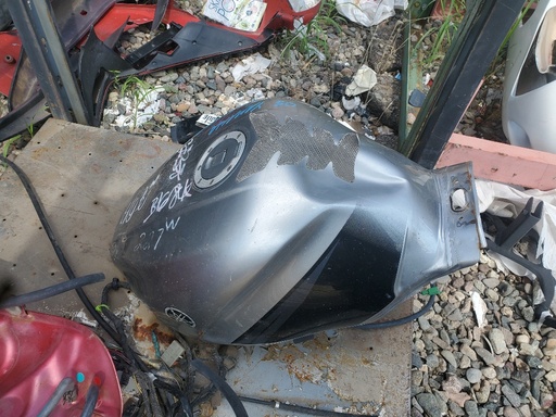 2005 Yamaha YZF600R Fuel Tank (#05YAYZFFTD)