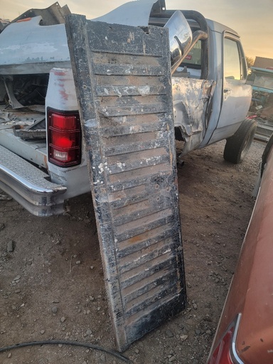 1986 Dodge Ram Tailgate (#86DGTTGD)