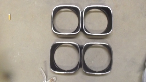 1972 Chrysler Headlight Bezels (#72CRHBWB3)