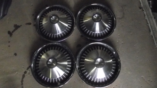 1970-71 AMC Hubcaps (#70AMHC7AE)