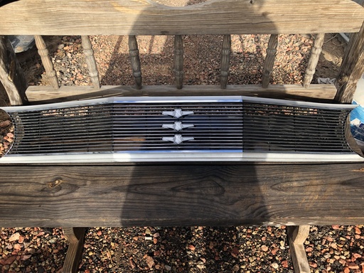 1969 Chrysler Newport Front Grille (#69CRFRGRB)