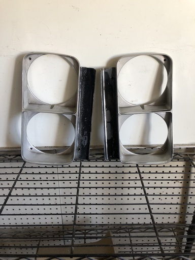 1968 Buick Skylark Headlight Bezels (#68BUSLHBB)