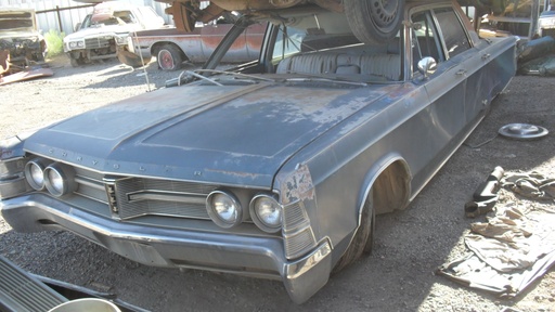 1967 Chrysler New Yorker (#67CR6673B)