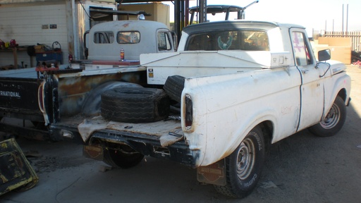 1961 Ford-Truck F 100 (#61FTNVDWD)