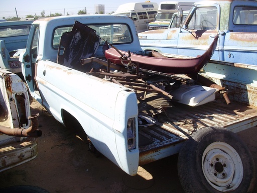 1967 Ford-Truck F 100 (#67FT6841C)