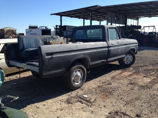 1977 Ford Truck (#77FT8445D) For Parts Only