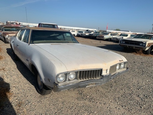 1969 Oldsmobile Cutlass 4 Door Sedan (#690L4162B)