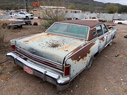 1977 Lincoln Continental Town Car 4 Door HT (#78LI9813B)