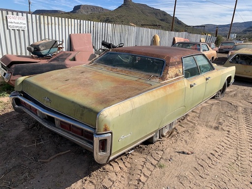 1972 Lincoln Continental 4 Door Pillar HT (#72LI2922B)